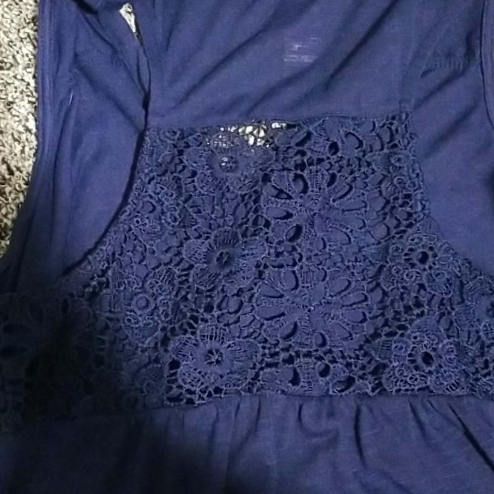 Tank top - Picture 3 of 3